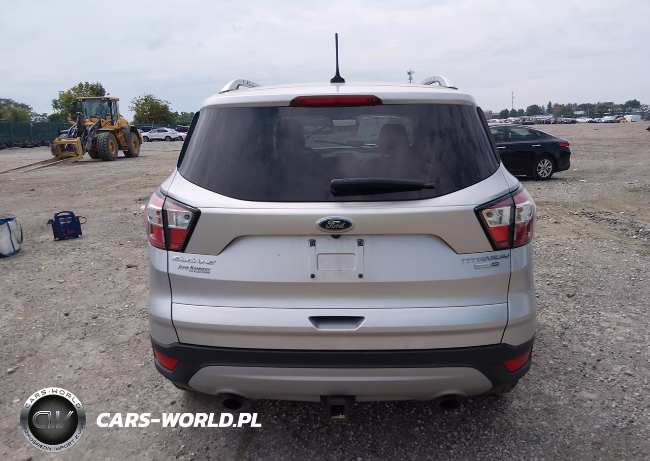 2018 Ford Escape Titanium VIN:1FMCU9J96JUB05652 - 16