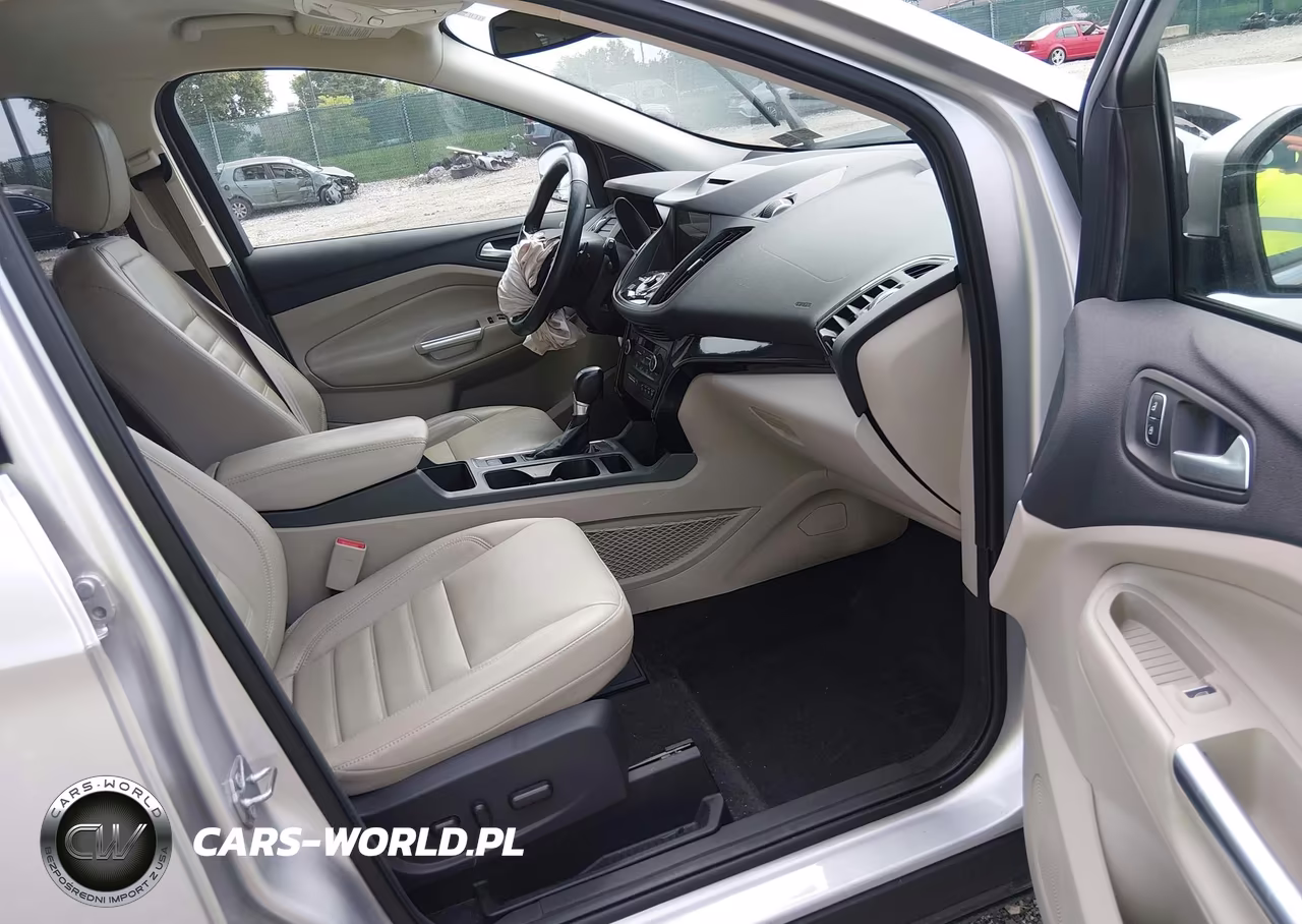 2018 Ford Escape Titanium VIN:1FMCU9J96JUB05652 - 5
