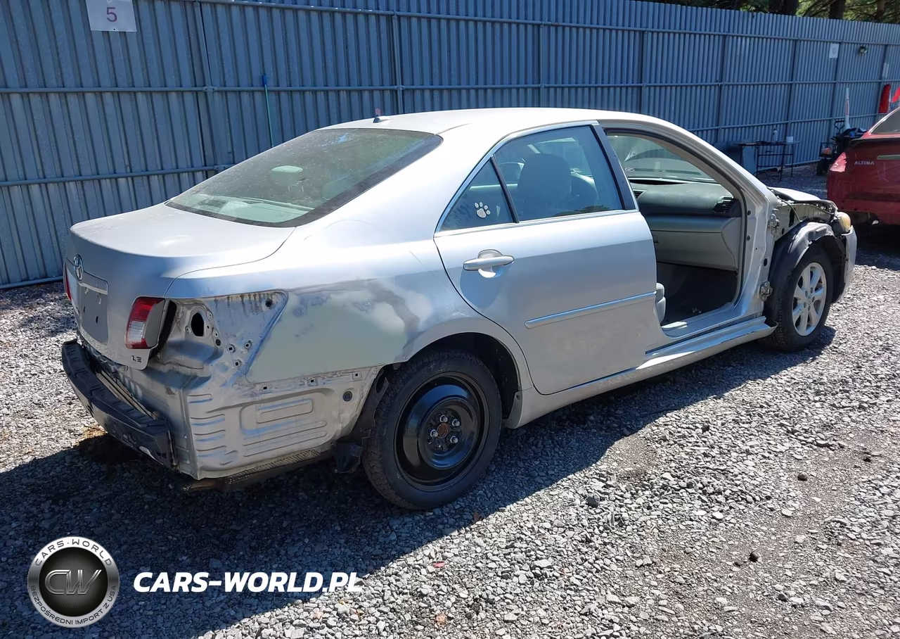 2011 Toyota Camry Le VIN:4T1BF3EK0BU134551 - 4