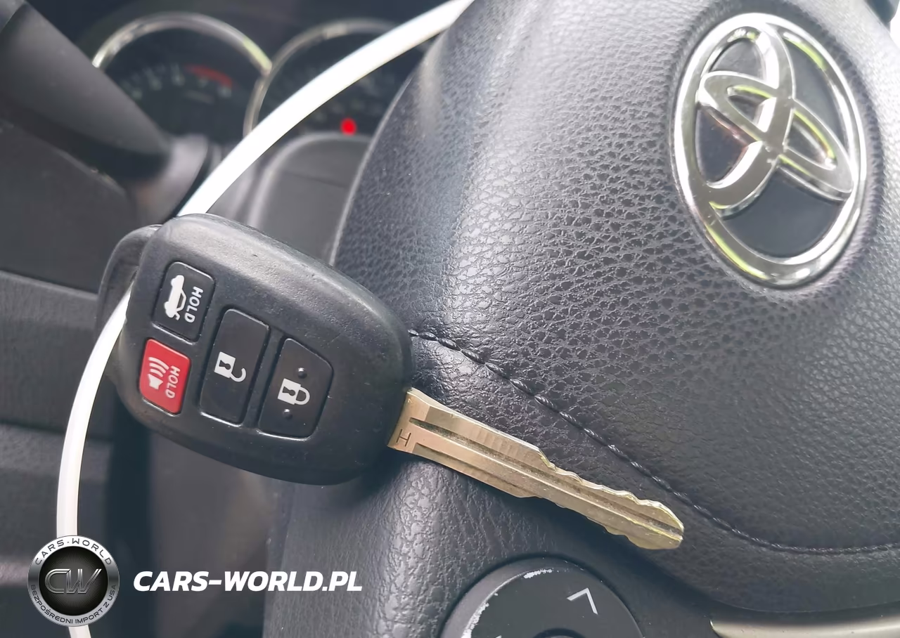 2015 Toyota Corolla Le VIN:2T1BURHE9FC380018 - 11
