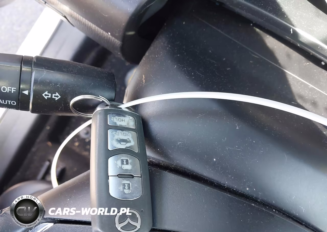 2018 Mazda Mazda3 Touring VIN:3MZBN1V30JM275088 - 11