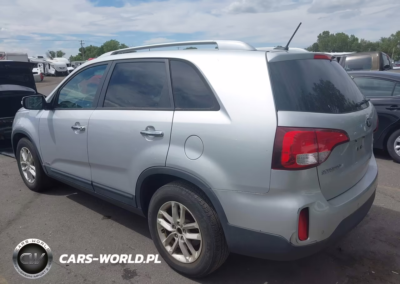 2014 Kia Sorento Lx VIN:5XYKTCA65EG476119 - 3