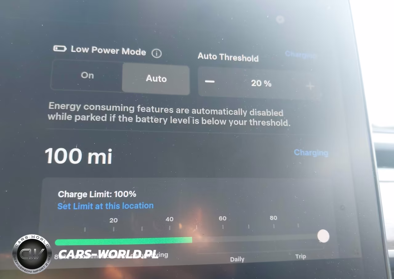 2020 Tesla Model 3 VIN:5YJ3E1EAXLF792895 - 17