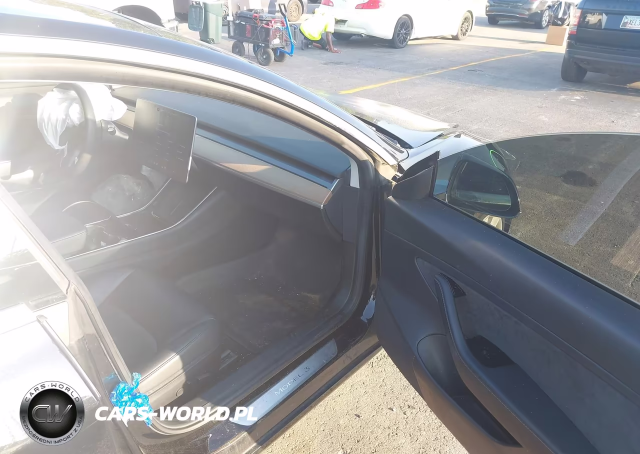 2020 Tesla Model 3 VIN:5YJ3E1EAXLF792895 - 5