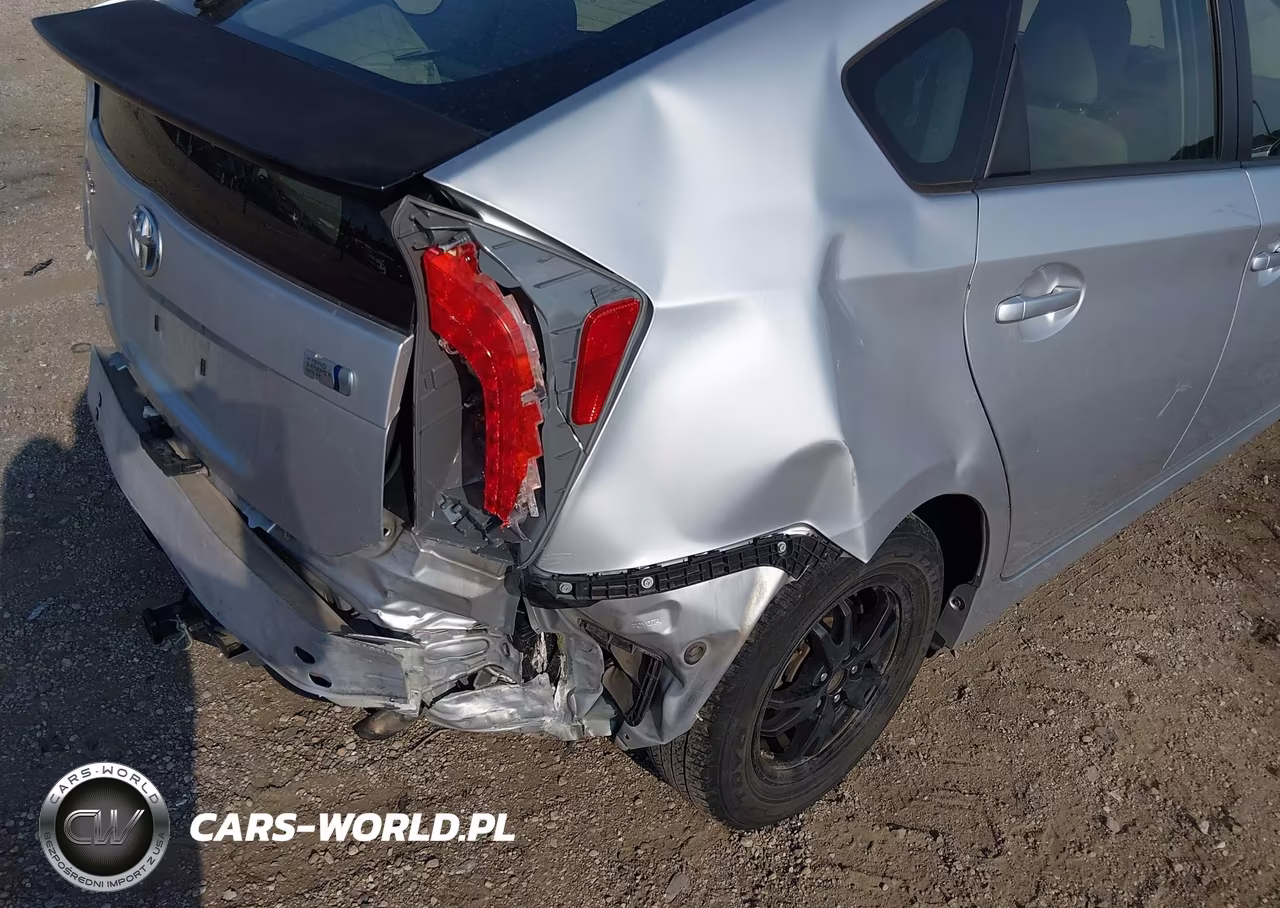 2013 Toyota Prius Three VIN:JTDKN3DU6D5570456 - 17