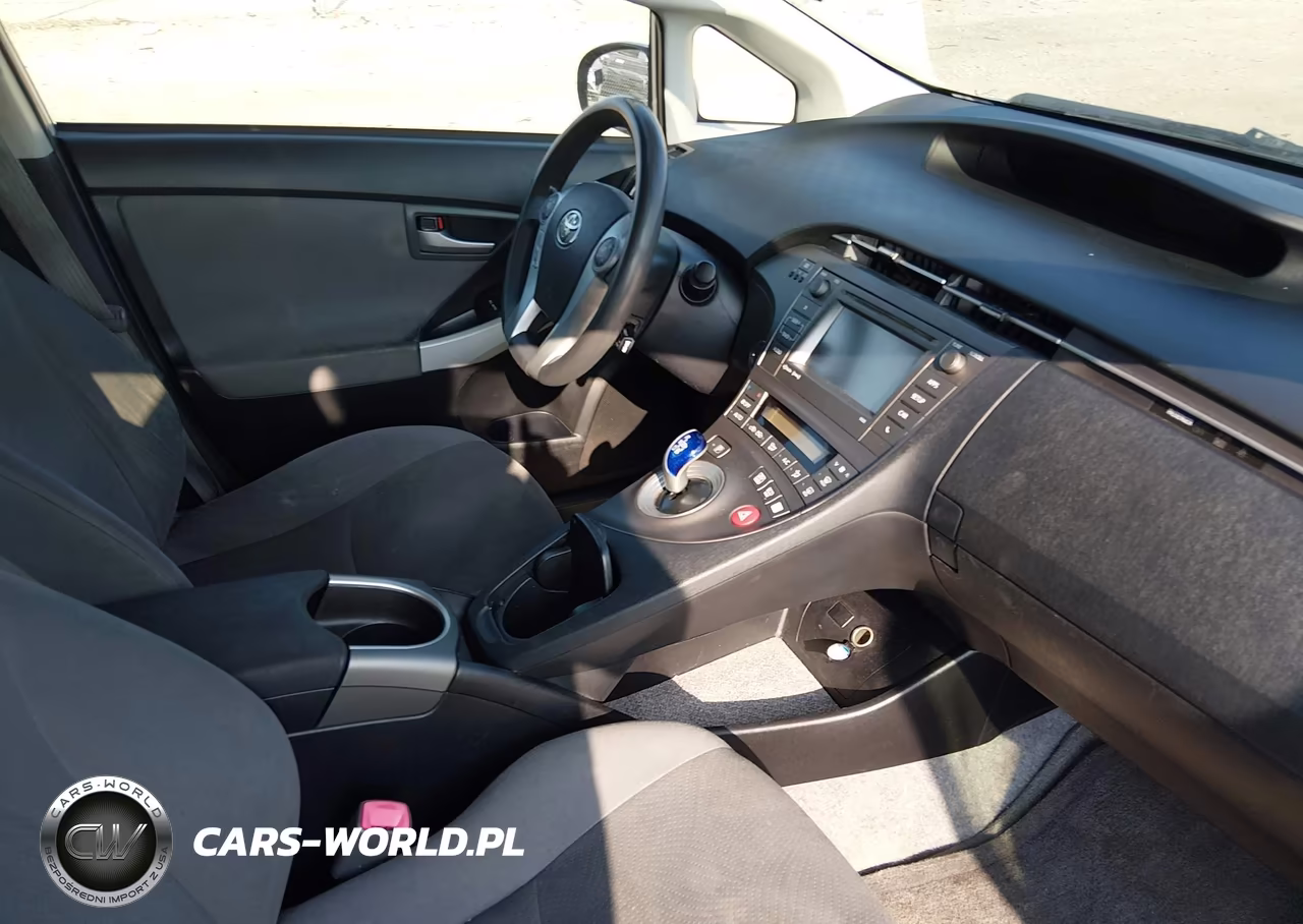 2013 Toyota Prius Three VIN:JTDKN3DU6D5570456 - 5