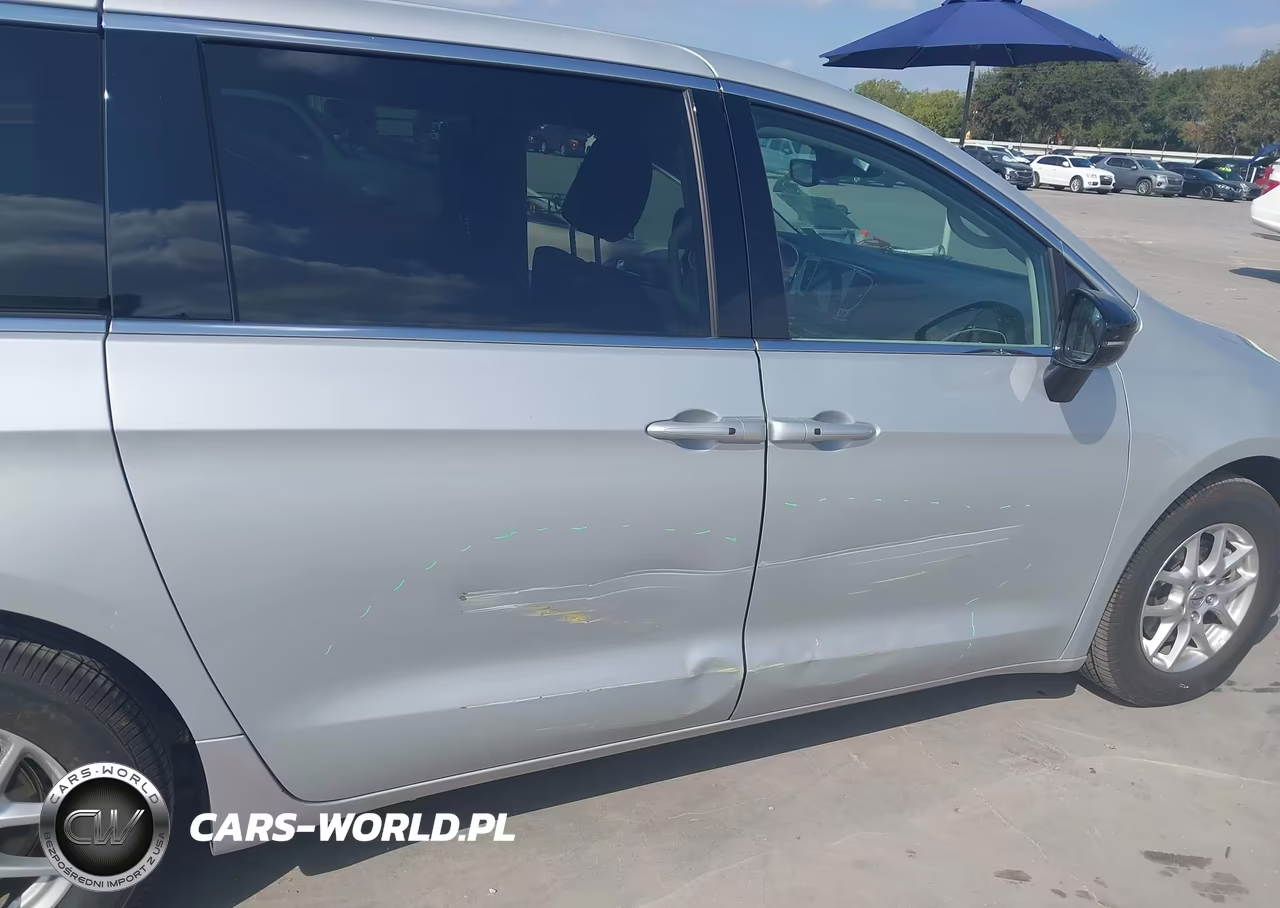 2024 Chrysler Pacifica Touring L VIN:2C4RC1BG1RR163225 - 6