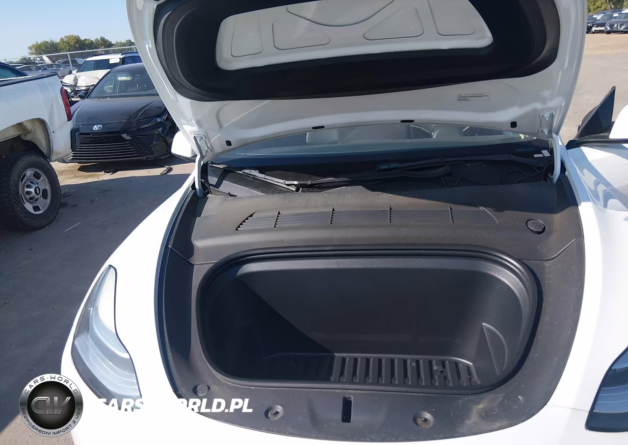 2022 Tesla Model Y Long Range Dual Motor All-Wheel Drive VIN:7SAYGDEE3NF386421 - 10