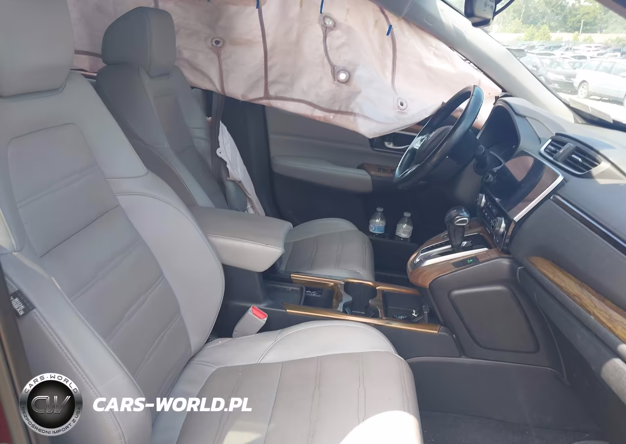 2018 Honda Cr-V Touring VIN:7FARW2H97JE070641 - 5