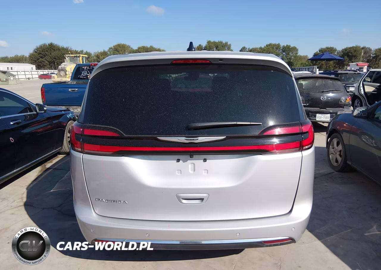 2026 Chrysler Pacifica Select VIN:2C4RC1BGXTR155423 - 16