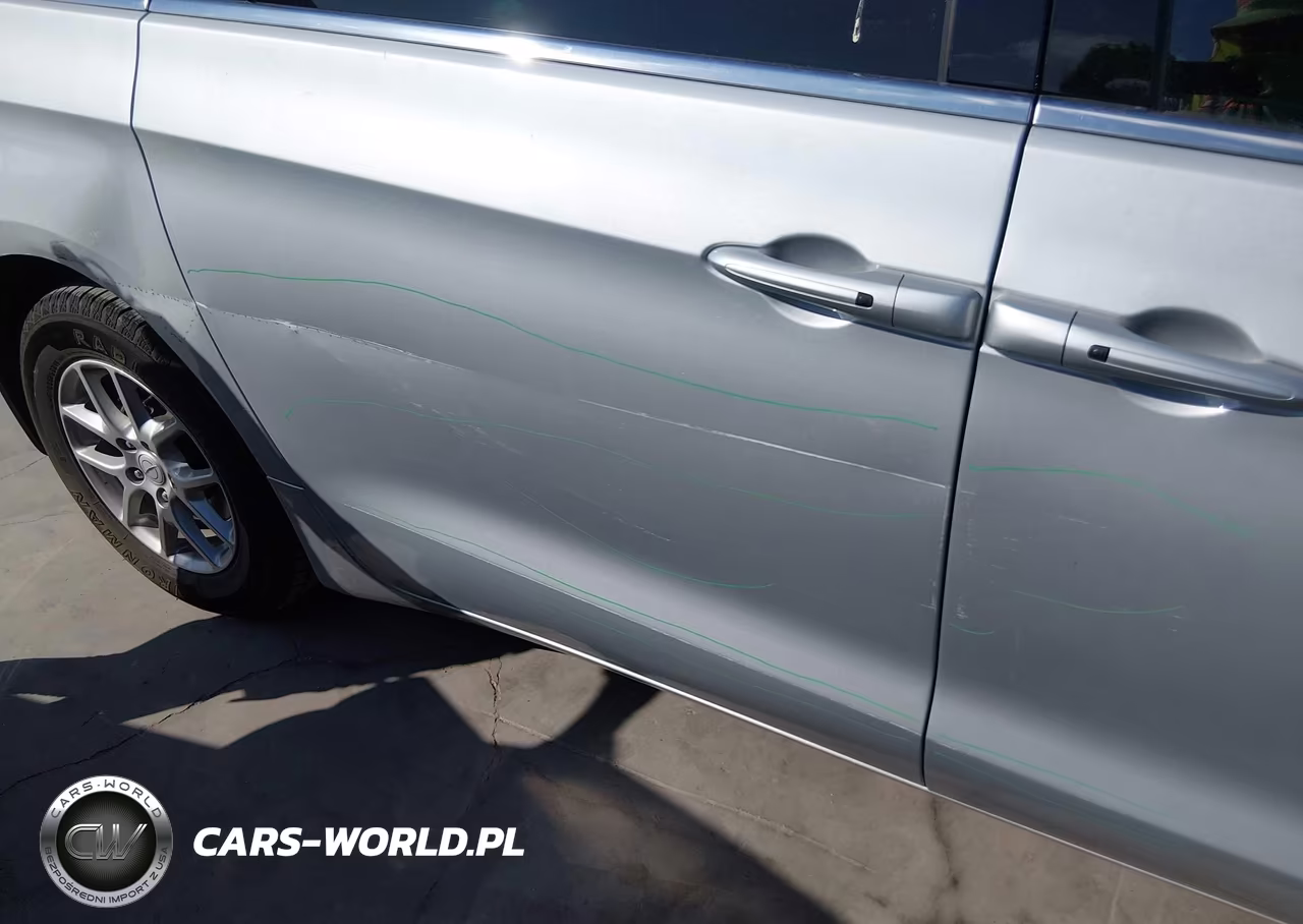 2026 Chrysler Pacifica Select VIN:2C4RC1BGXTR155423 - 6