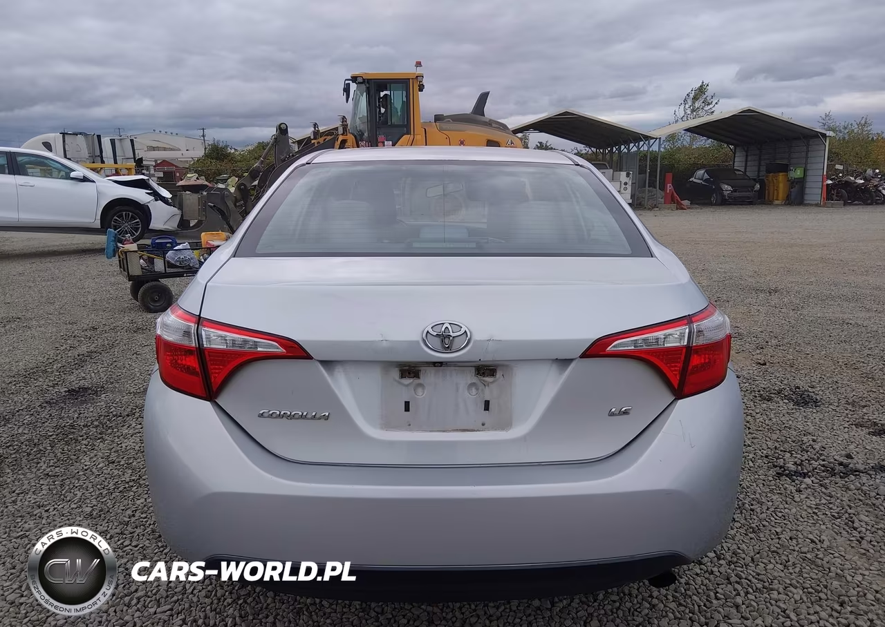 2015 Toyota Corolla Le VIN:5YFBURHE0FP189216 - 16