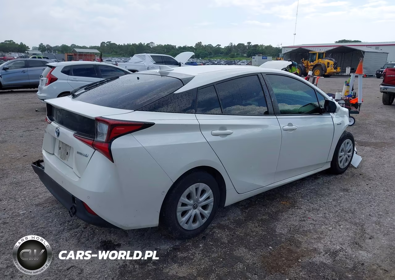 2019 Toyota Prius Le VIN:JTDKARFU3K3099225 - 4