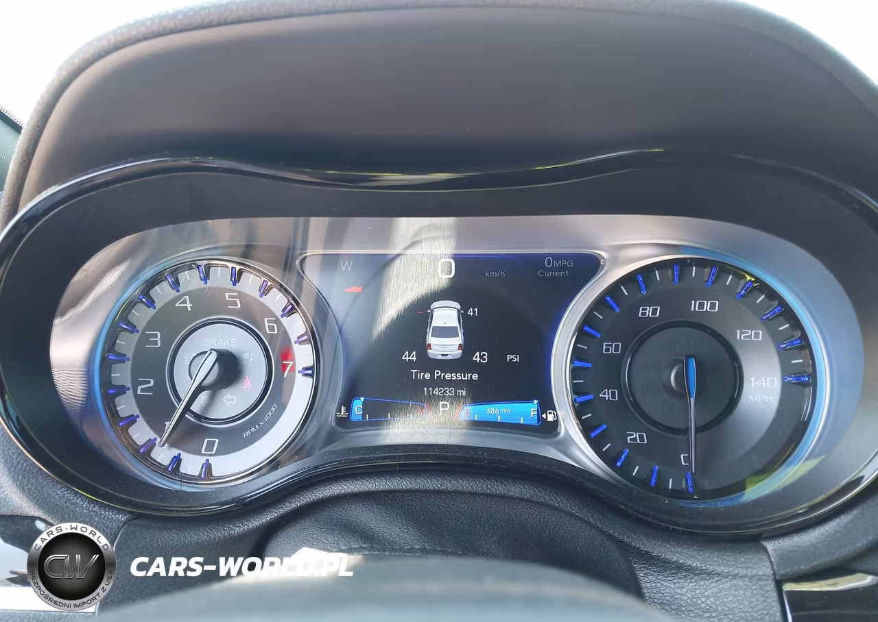 2018 Chrysler 300 300S VIN:2C3CCABG1JH266987 - 7