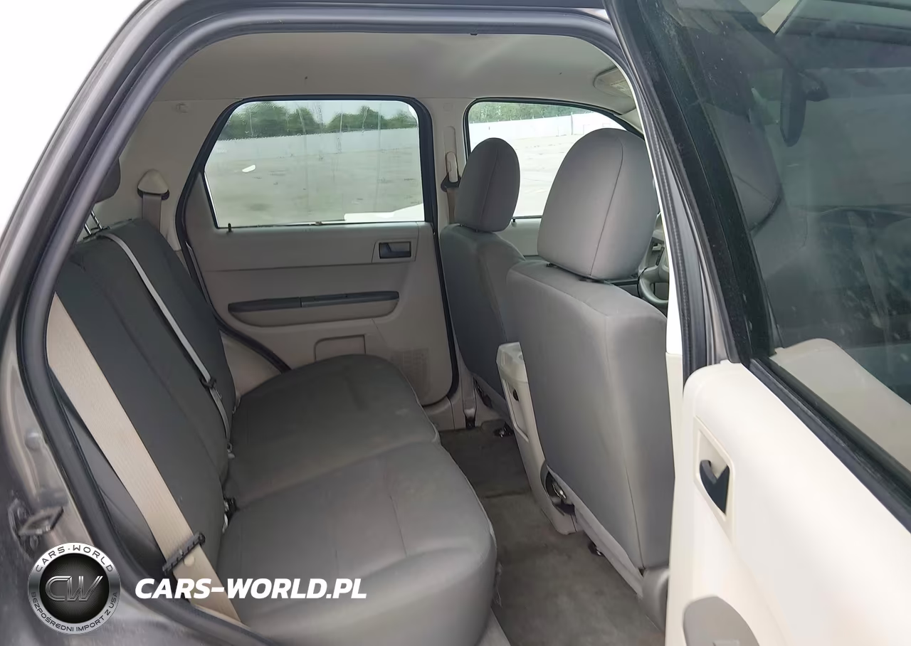 2010 Ford Escape Xls VIN:1FMCU0C75AKC44996 - 8