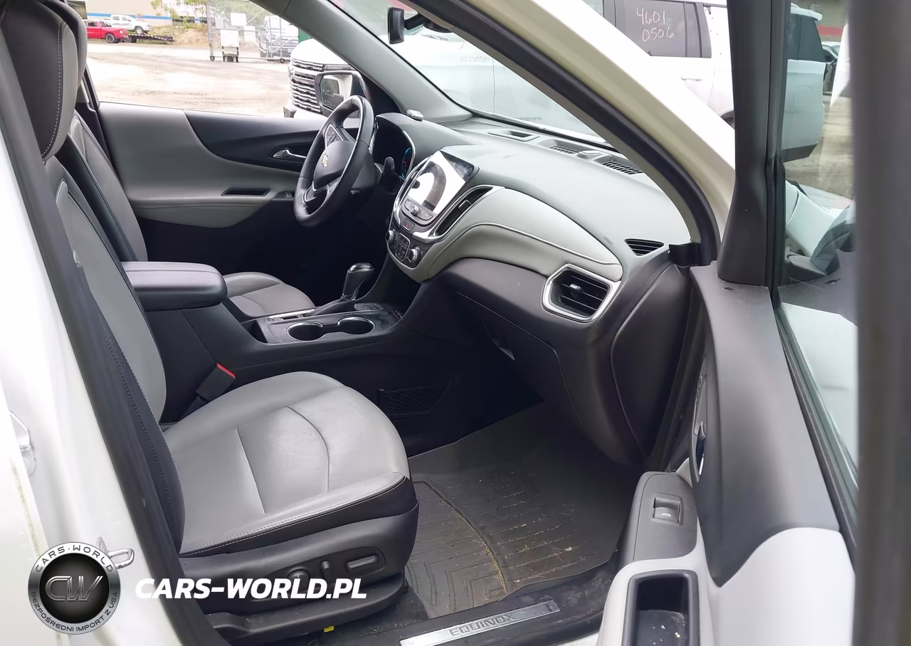 2018 Chevrolet Equinox Premier VIN:2GNAXWEX6J6301784 - 5