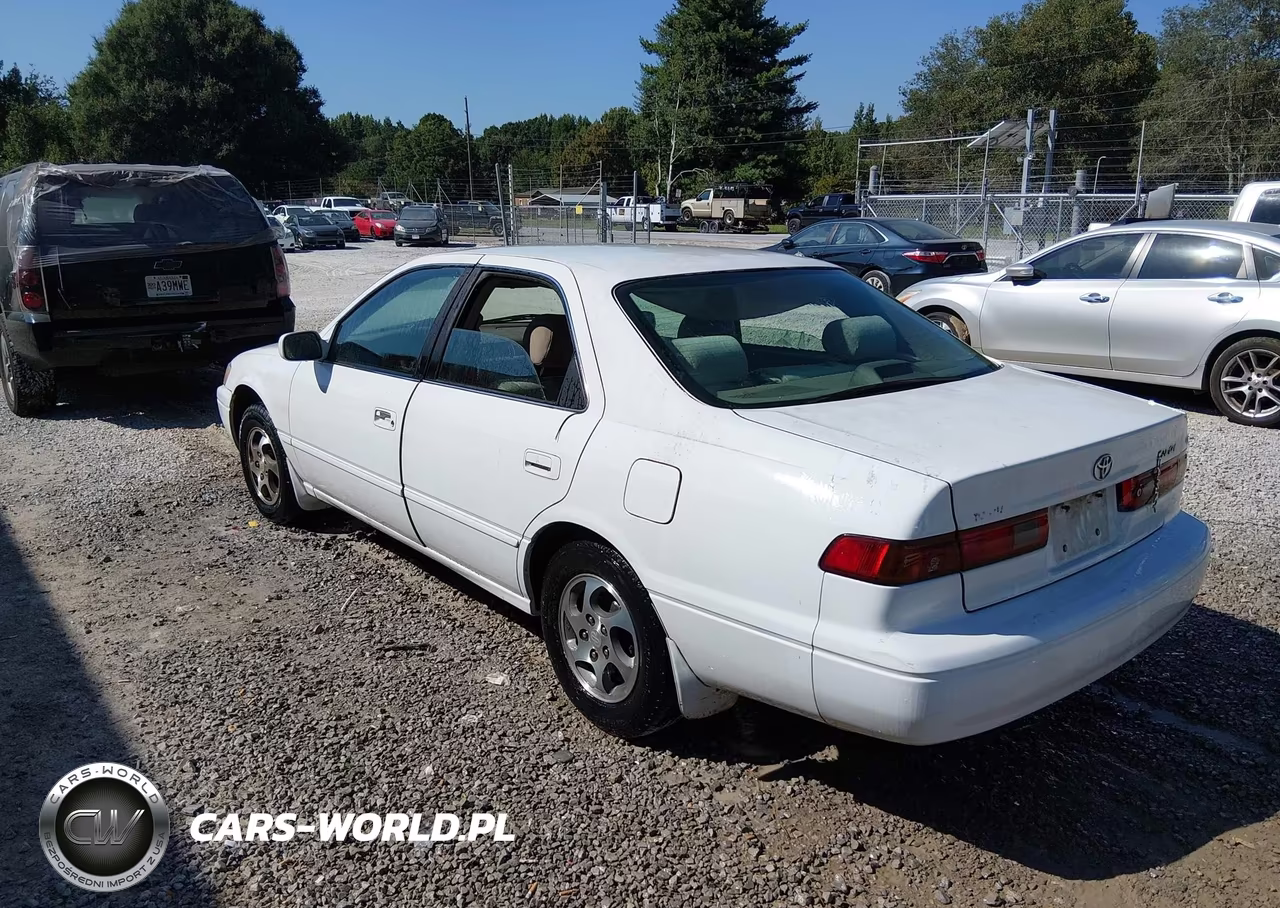 1999 Toyota Camry Ce VIN:4T1BG22K2XU554699 - 3