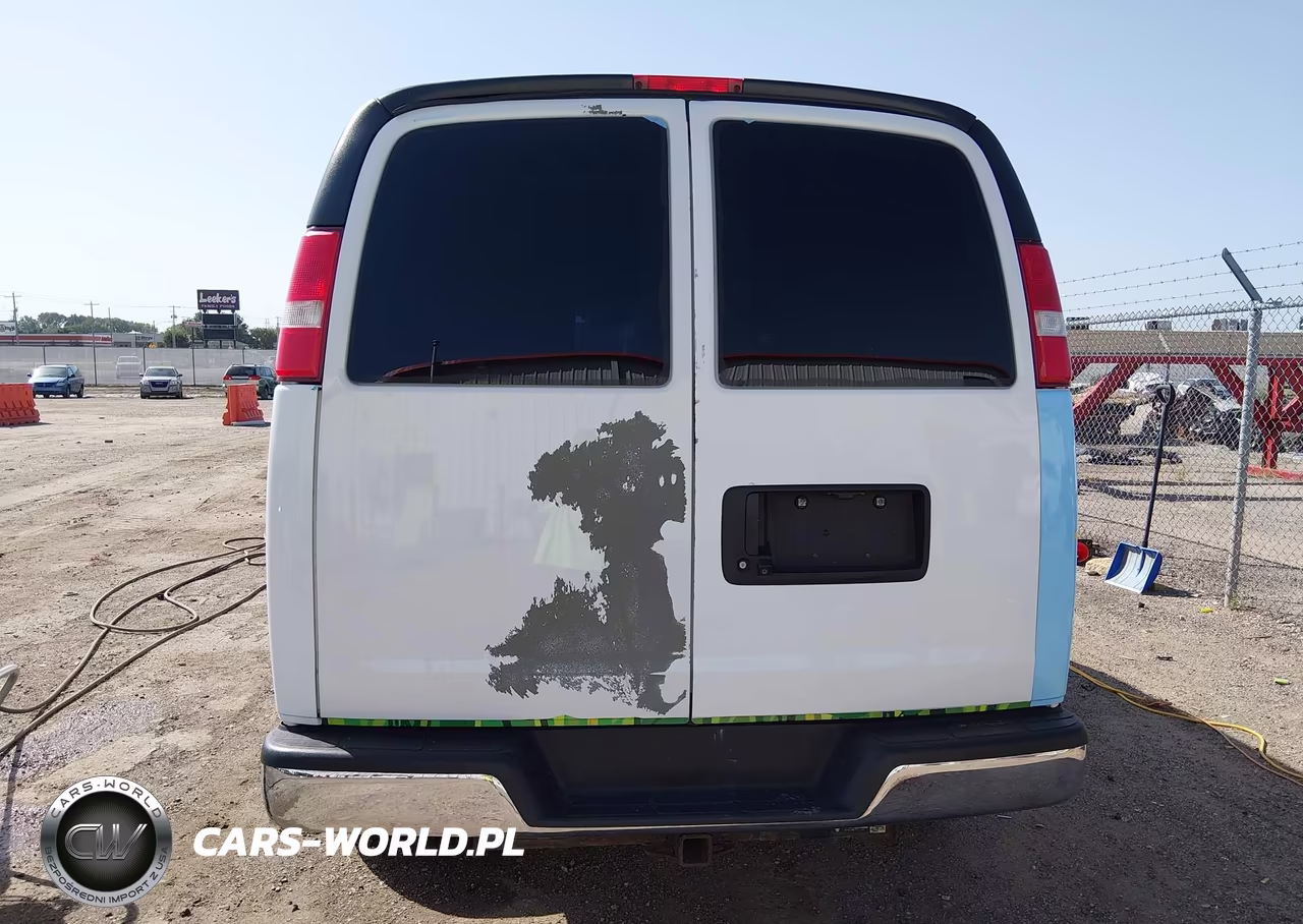 2019 Chevrolet Express 2500 Work Van VIN:1GCWGAFG5K1255188 - 16