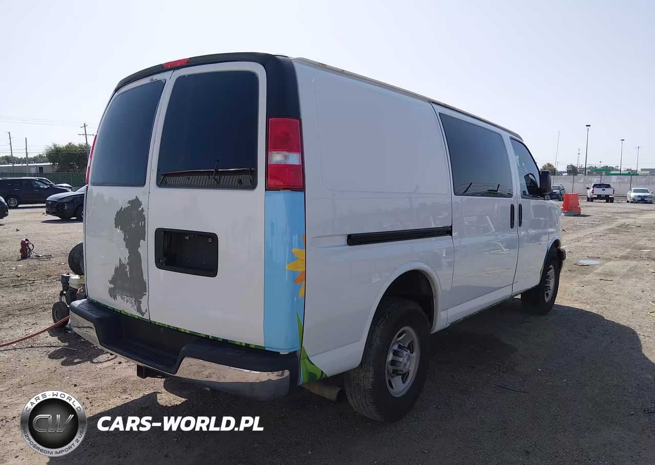 2019 Chevrolet Express 2500 Work Van VIN:1GCWGAFG5K1255188 - 4