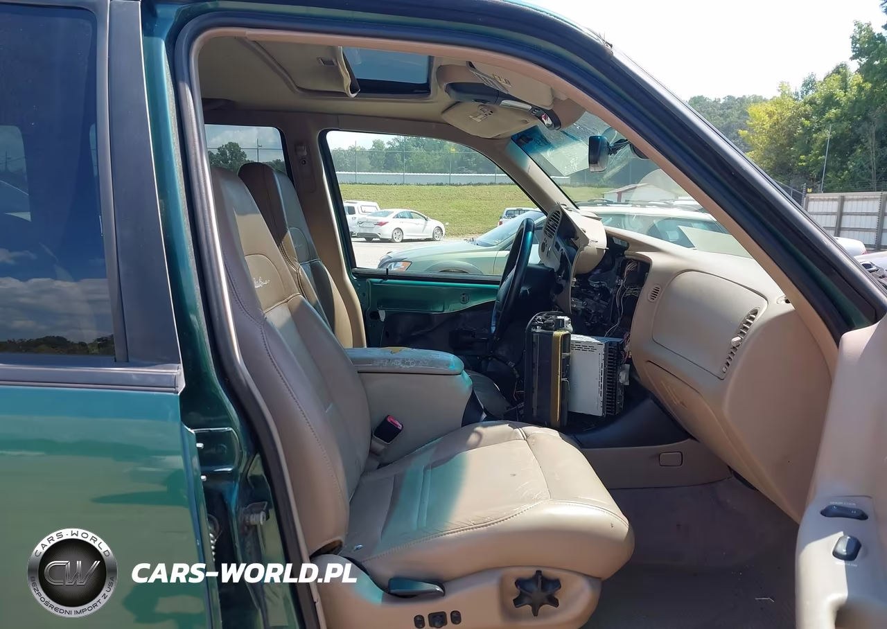 1999 Ford Explorer Eddie Bauer-Limited-Xlt VIN:1FMZU34E8XZB54234 - 5
