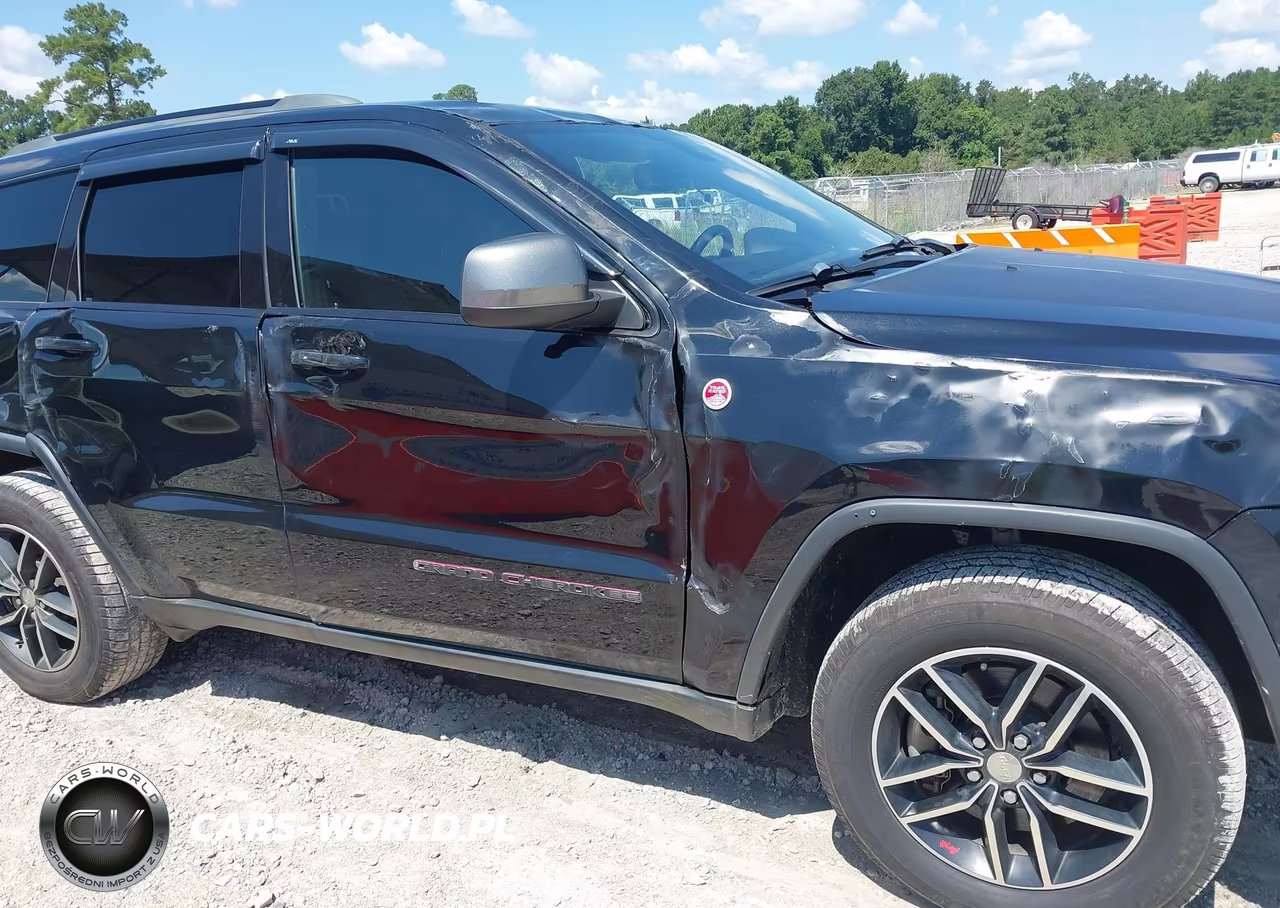 2018 Jeep Grand Cherokee Trailhawk 4X4 VIN:1C4RJFLT8JC363563 - 13