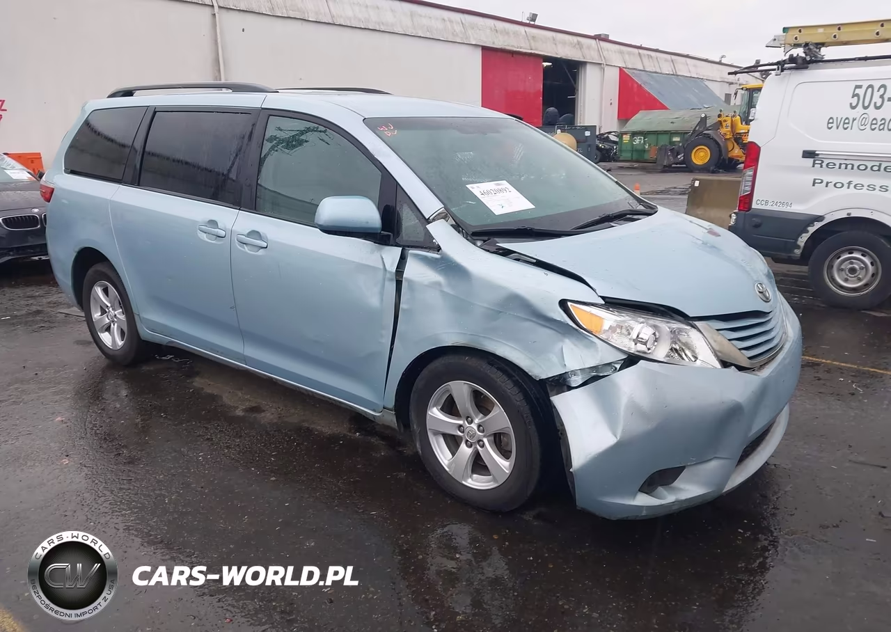 2015 Toyota Sienna Le 8 Passenger – zdjęcie 1 z 16