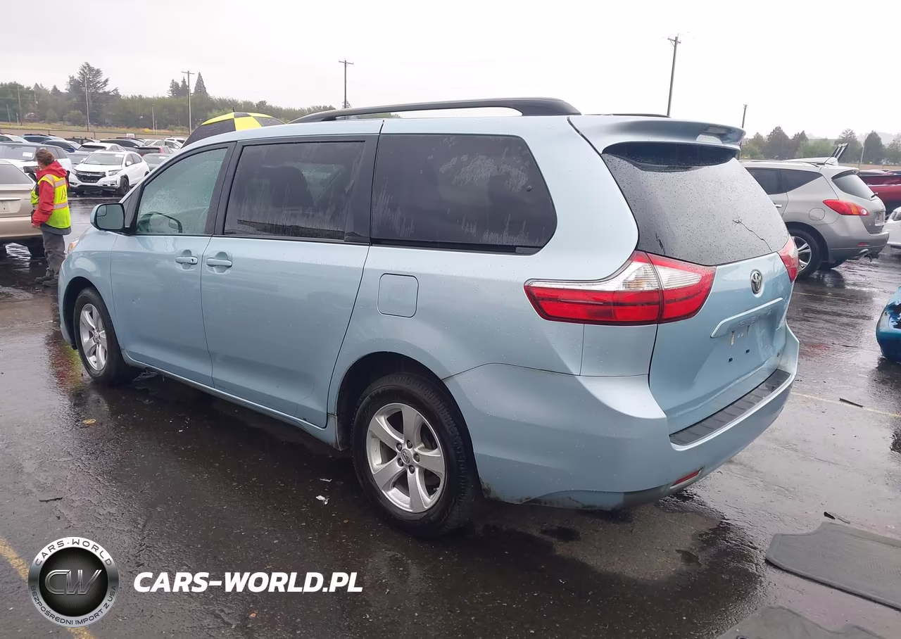 2015 Toyota Sienna Le 8 Passenger VIN:5TDKK3DC5FS593532 - 3