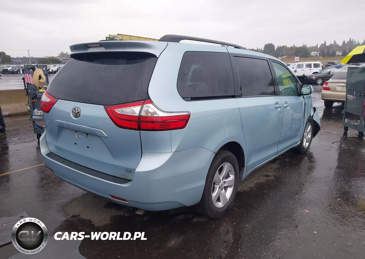 2015 Toyota Sienna Le 8 Passenger VIN:5TDKK3DC5FS593532 - 4