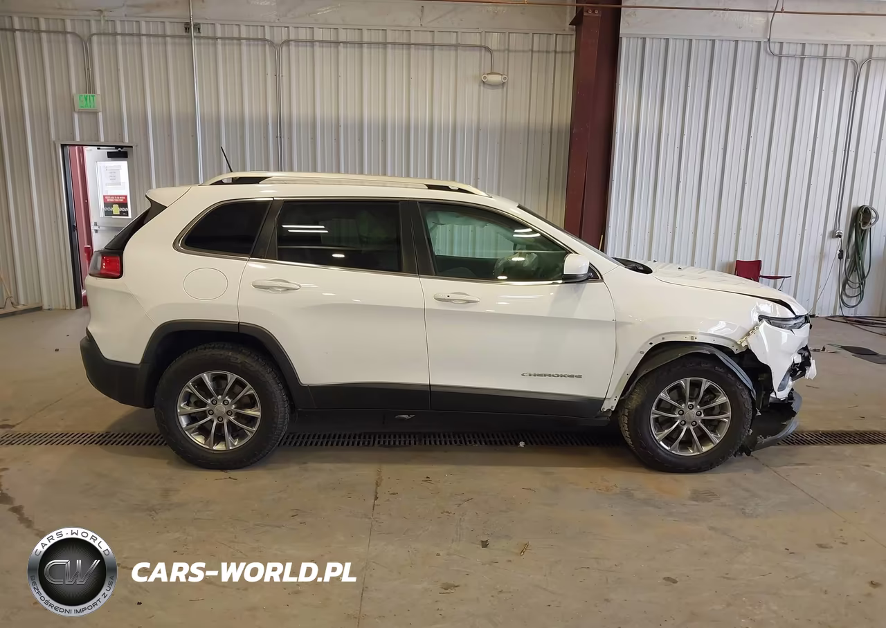 2020 Jeep Cherokee Latitude Plus 4X4 VIN:1C4PJMLB5LD553207 - 14