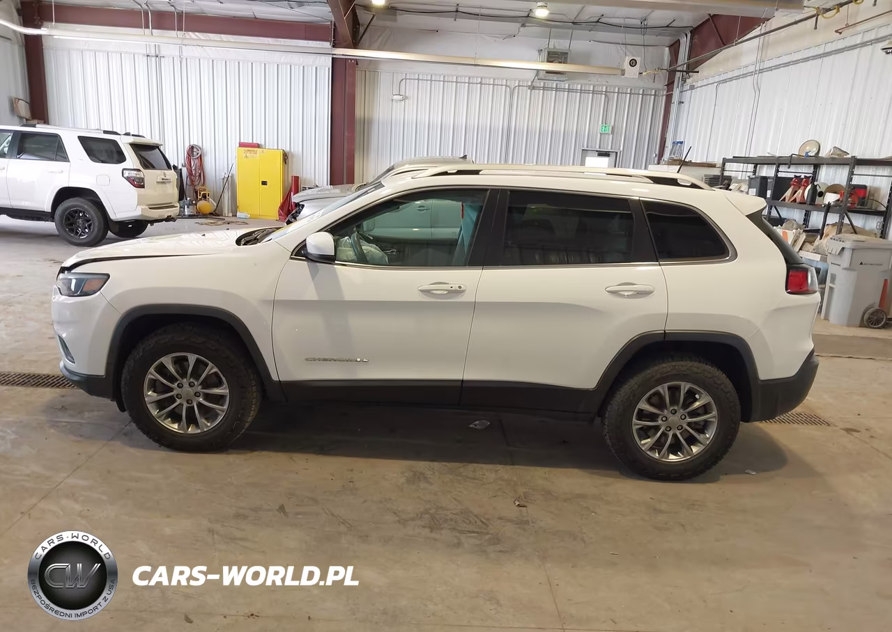 2020 Jeep Cherokee Latitude Plus 4X4 VIN:1C4PJMLB5LD553207 - 15