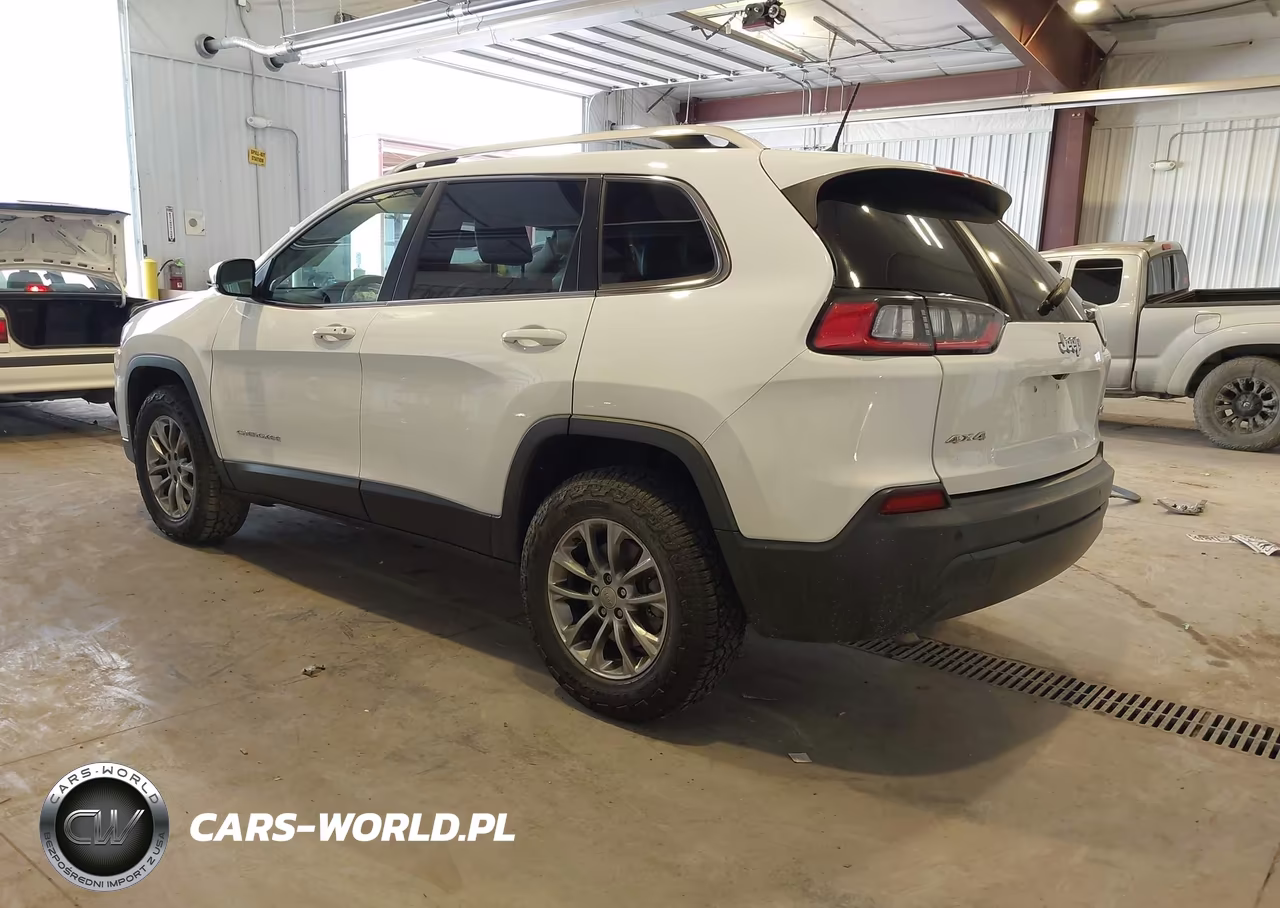 2020 Jeep Cherokee Latitude Plus 4X4 VIN:1C4PJMLB5LD553207 - 3