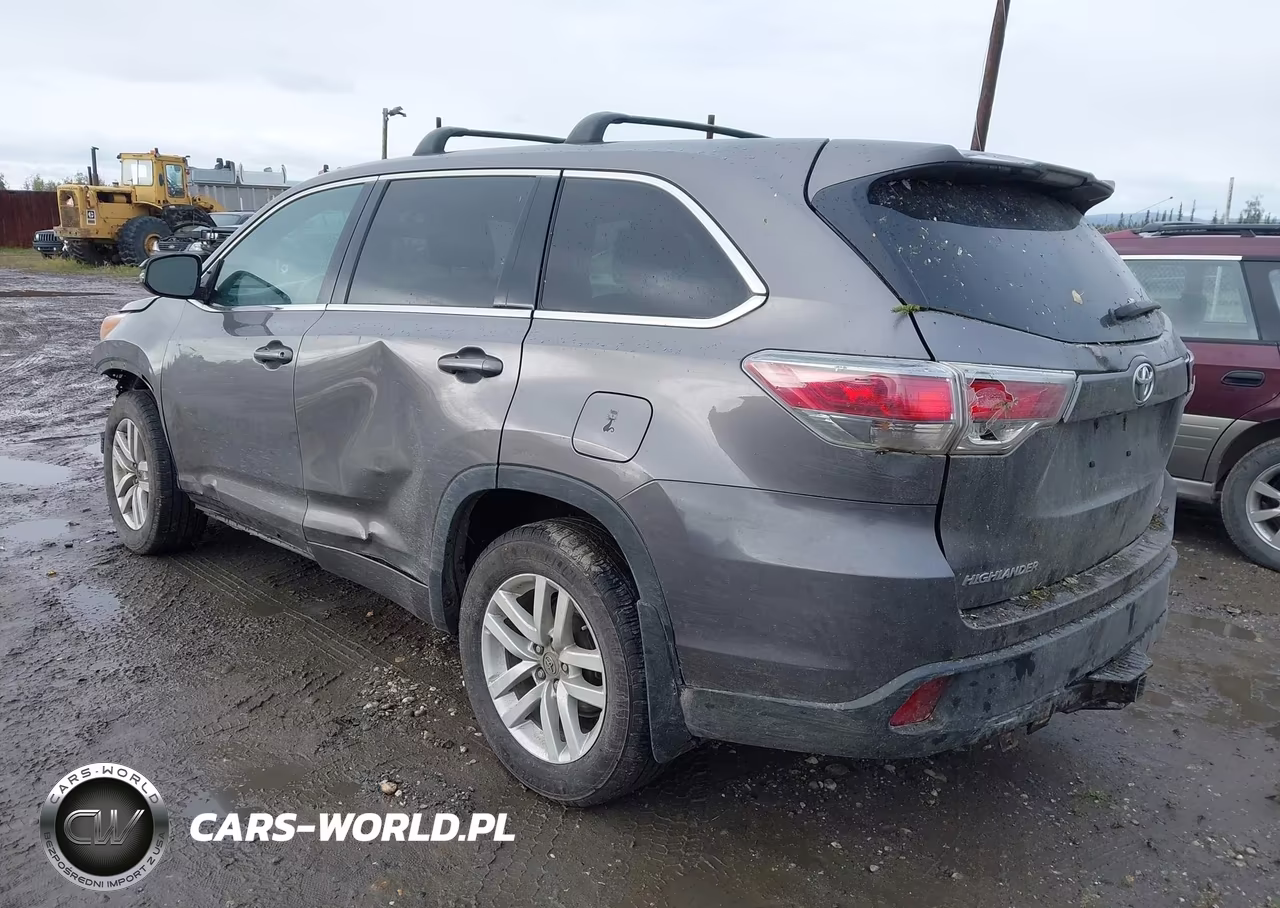 2016 Toyota Highlander Le V6 VIN:5TDBKRFH3GS351299 - 3