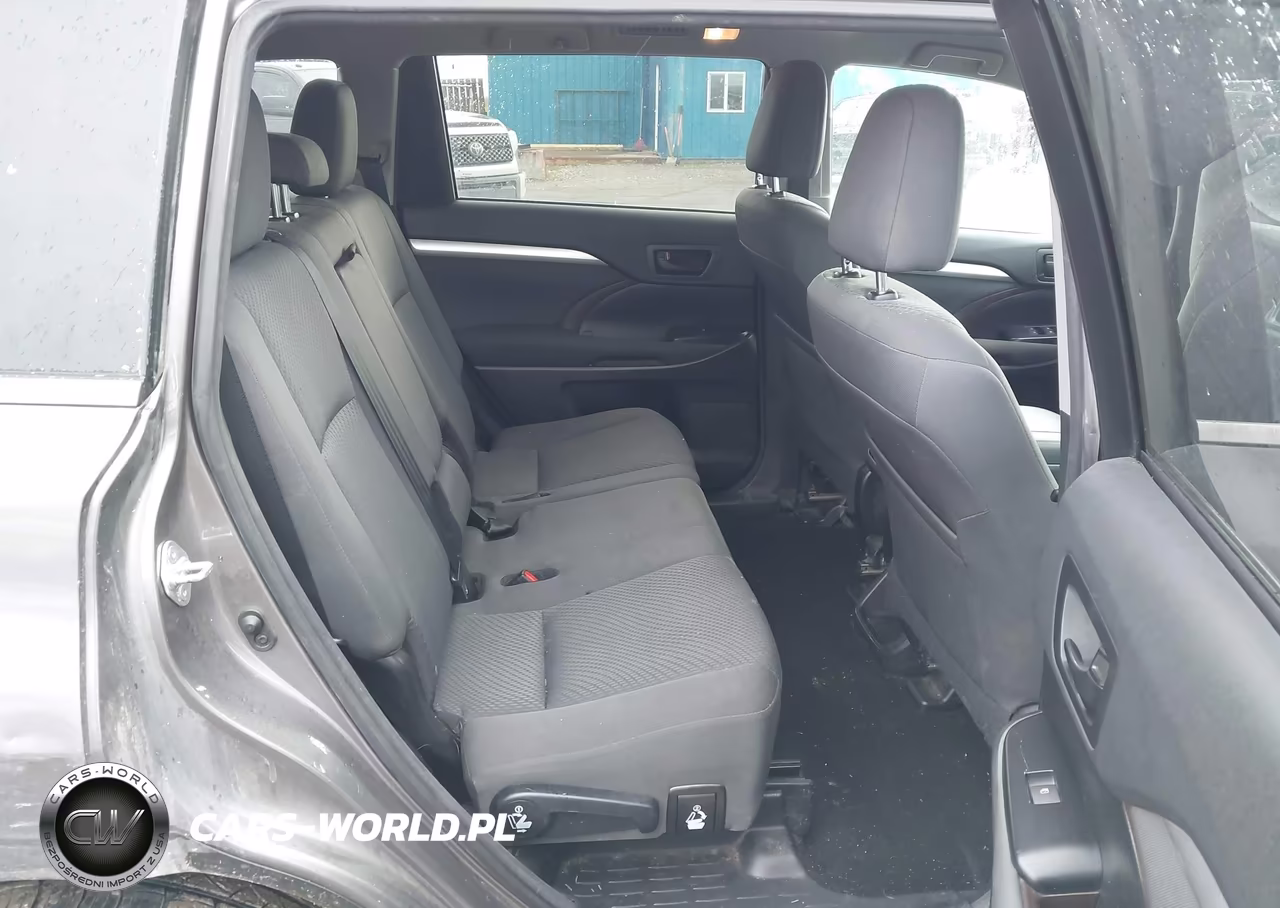 2016 Toyota Highlander Le V6 VIN:5TDBKRFH3GS351299 - 8