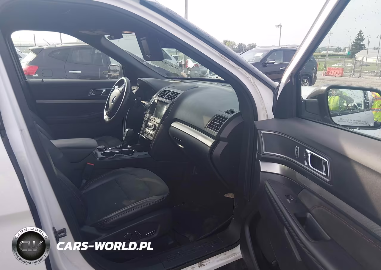 2018 Ford Explorer Xlt VIN:1FM5K8D80JGA17500 - 5
