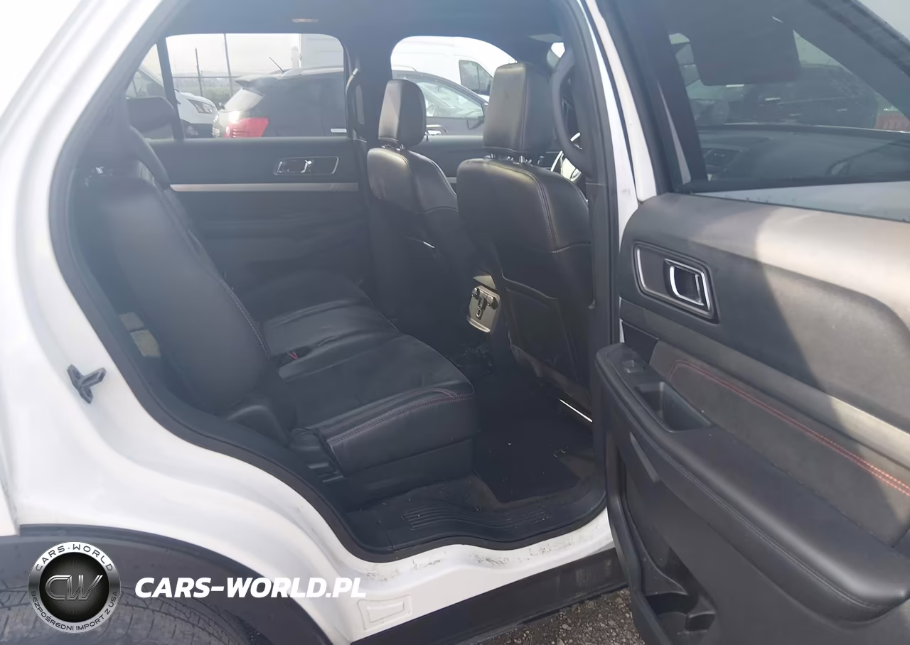 2018 Ford Explorer Xlt VIN:1FM5K8D80JGA17500 - 8