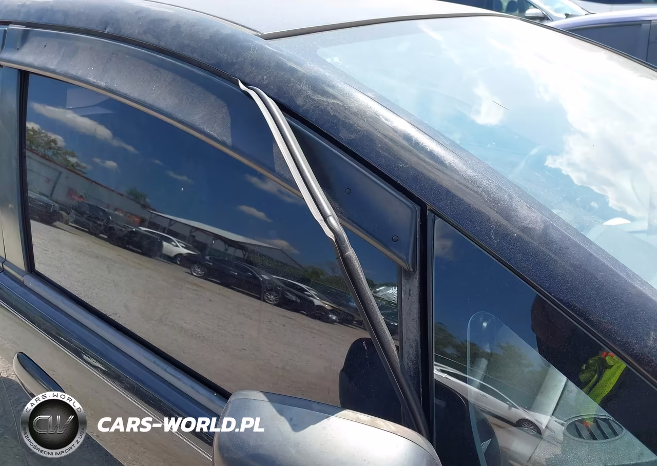 2010 Honda Fit Sport VIN:JHMGE8H46AC026137 - 12