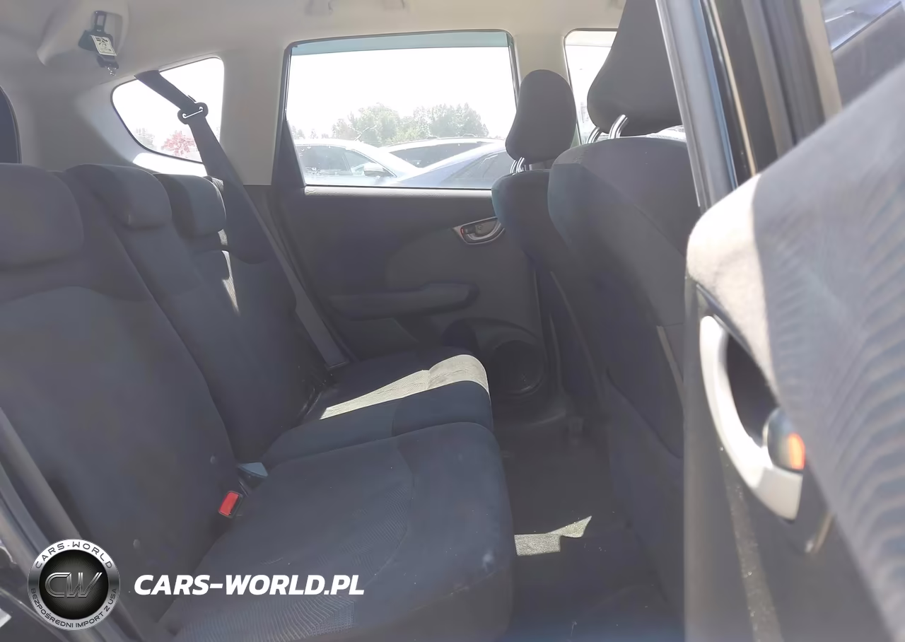 2010 Honda Fit Sport VIN:JHMGE8H46AC026137 - 8