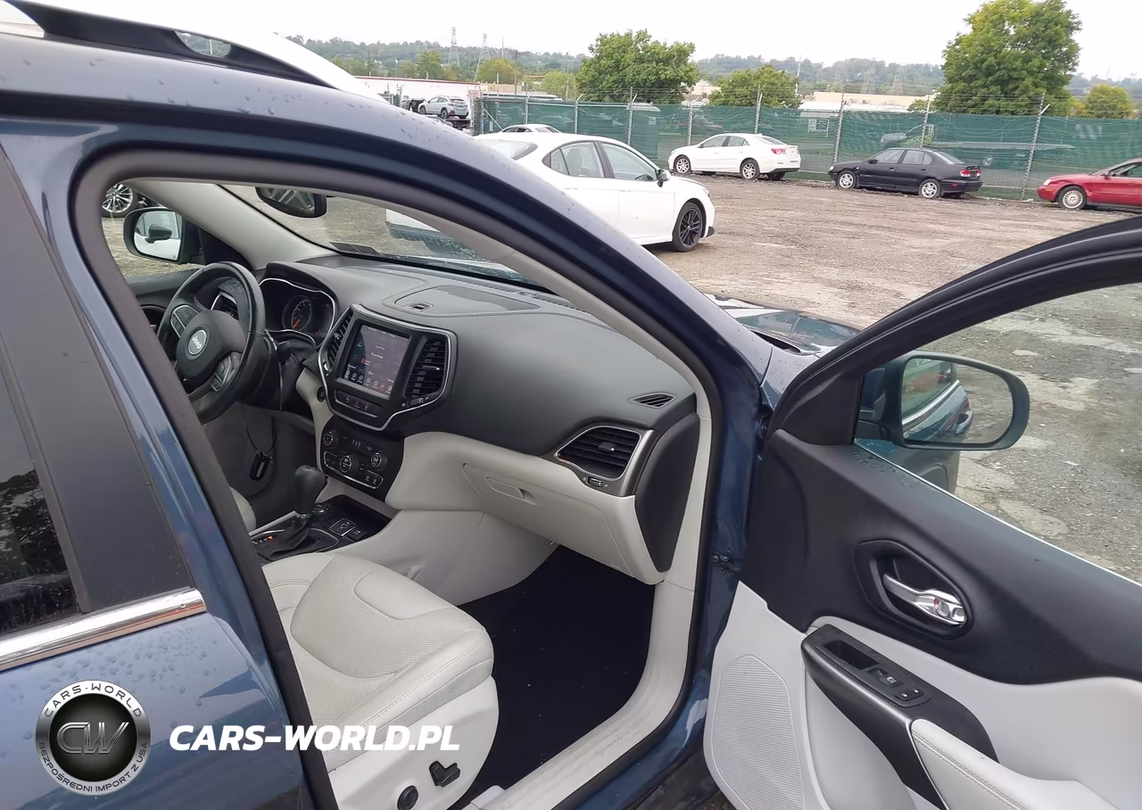 2021 Jeep Cherokee Latitude Lux 4X4 VIN:1C4PJMMN1MD163280 - 5