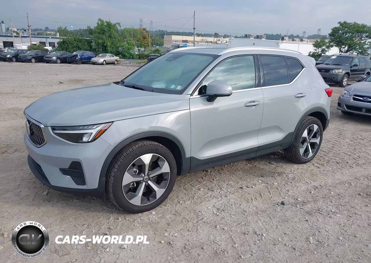 2025 Volvo Xc40 B5 Core Bright Theme VIN:YV4L12UJ1S2532497 - 2