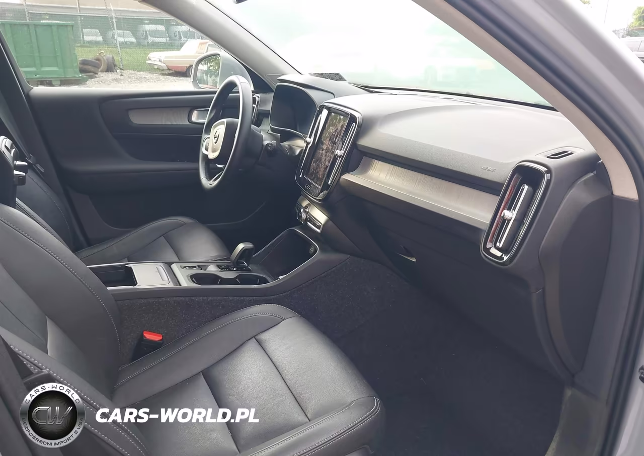 2025 Volvo Xc40 B5 Core Bright Theme VIN:YV4L12UJ1S2532497 - 5