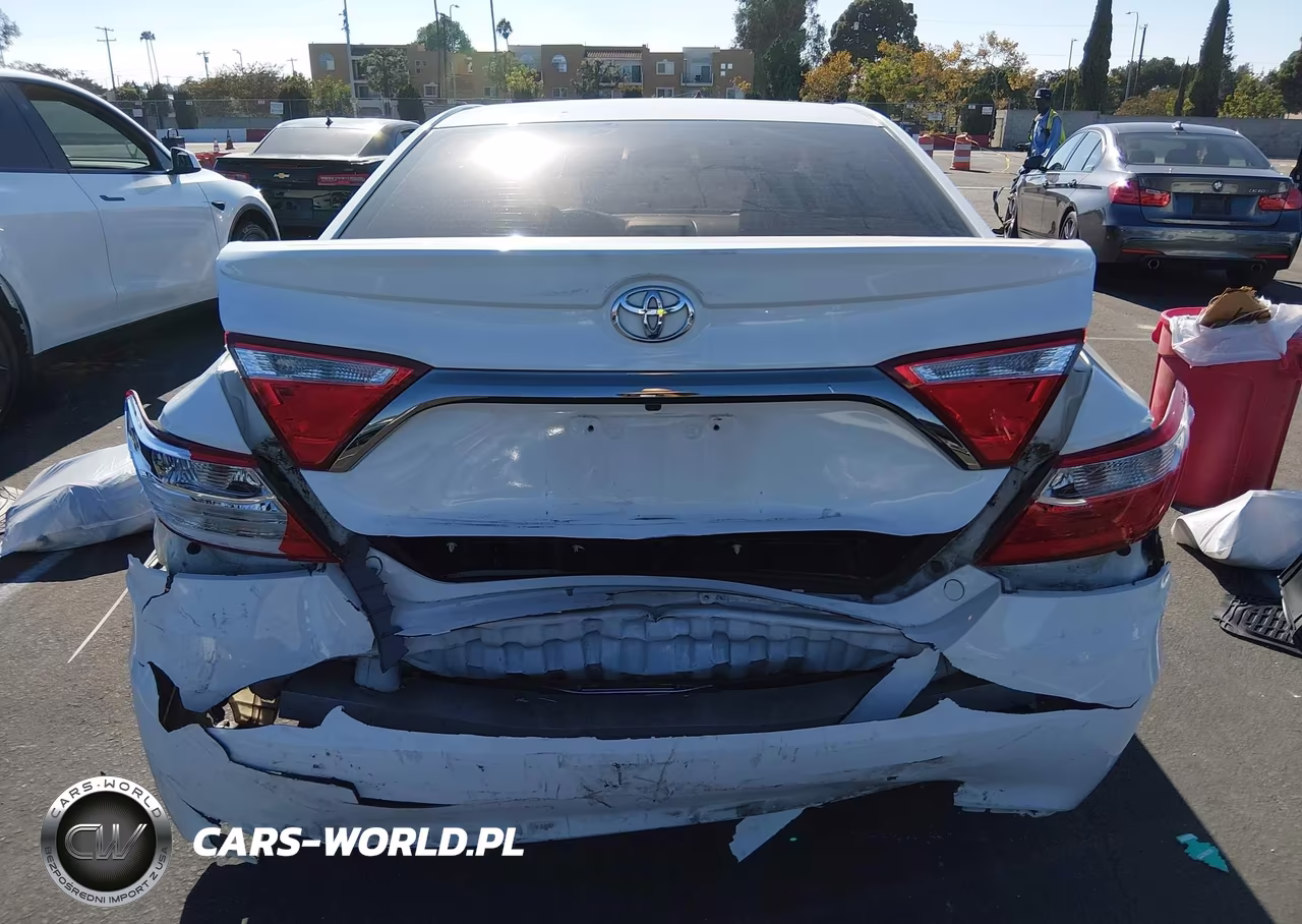 2015 Toyota Camry Se VIN:4T1BF1FK7FU079847 - 16