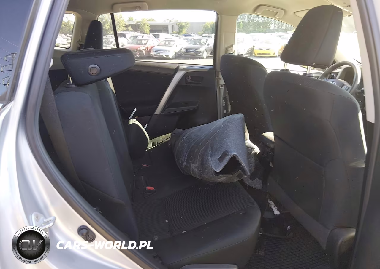 2017 Toyota Rav4 Le VIN:2T3BFREV9HW626427 - 8