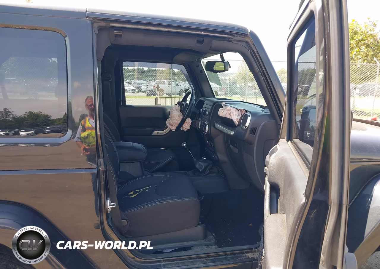 2016 Jeep Wrangler Sahara VIN:1C4AJWBG0GL209200 - 5