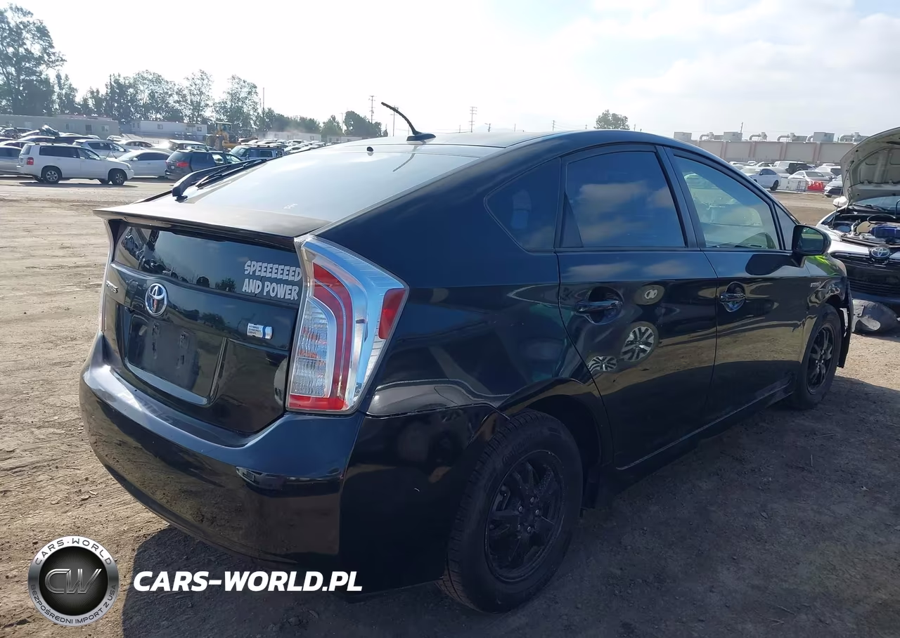 2012 Toyota Prius Three VIN:JTDKN3DU5C1505877 - 4