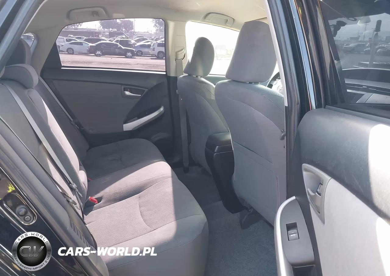 2012 Toyota Prius Three VIN:JTDKN3DU5C1505877 - 8