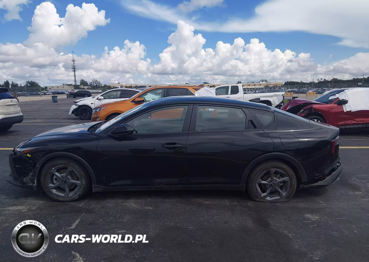 2025 Kia K4 Lxs VIN:3KPFT4DE5SE148816 - 14