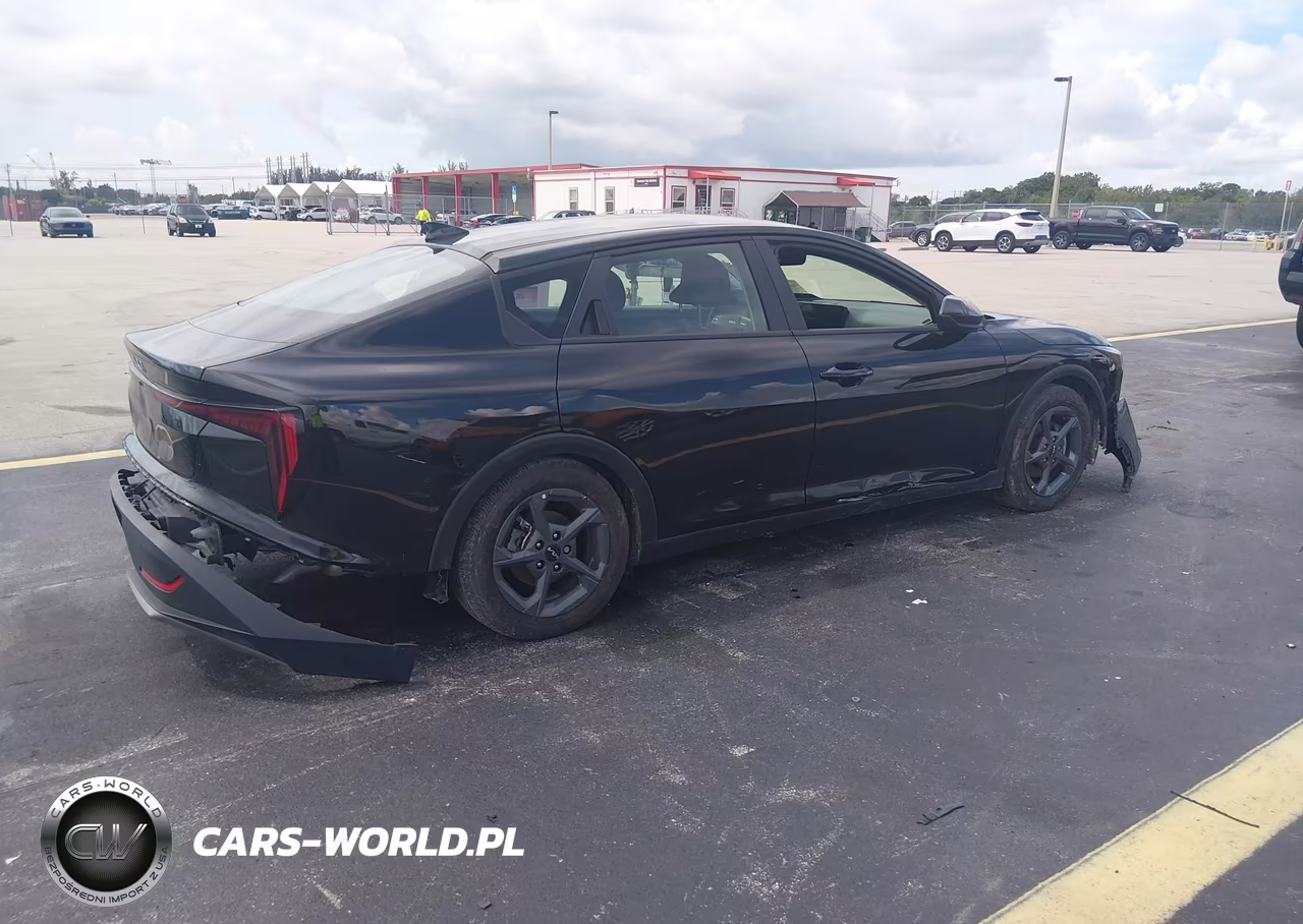 2025 Kia K4 Lxs VIN:3KPFT4DE5SE148816 - 4