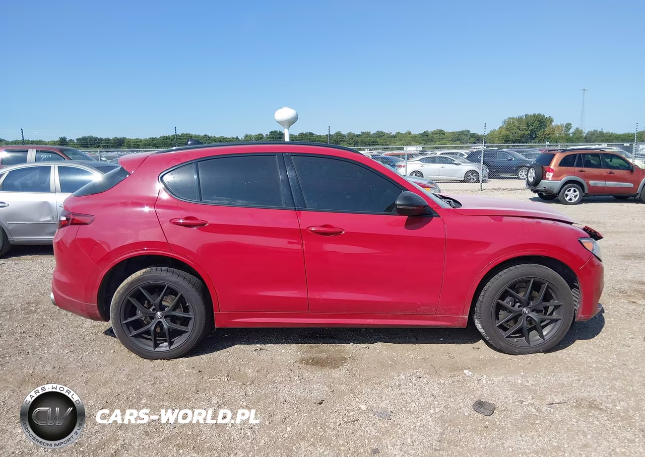 2021 Alfa Romeo Stelvio Ti Awd VIN:ZASPAKBN5M7D11475 - 13