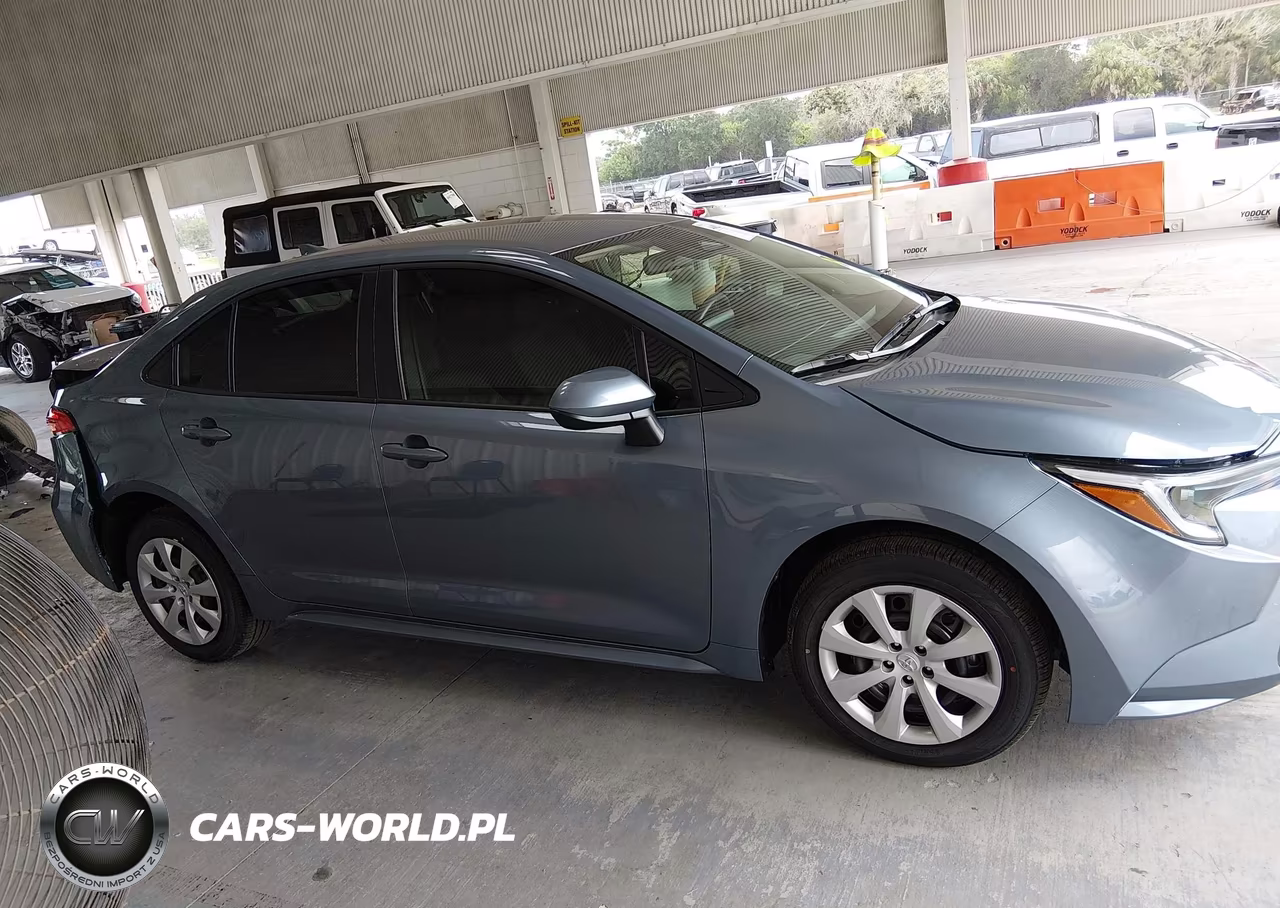 2026 Toyota Corolla Hybrid Hybrid Le VIN:JTDBCMFE8T3162102 - 13