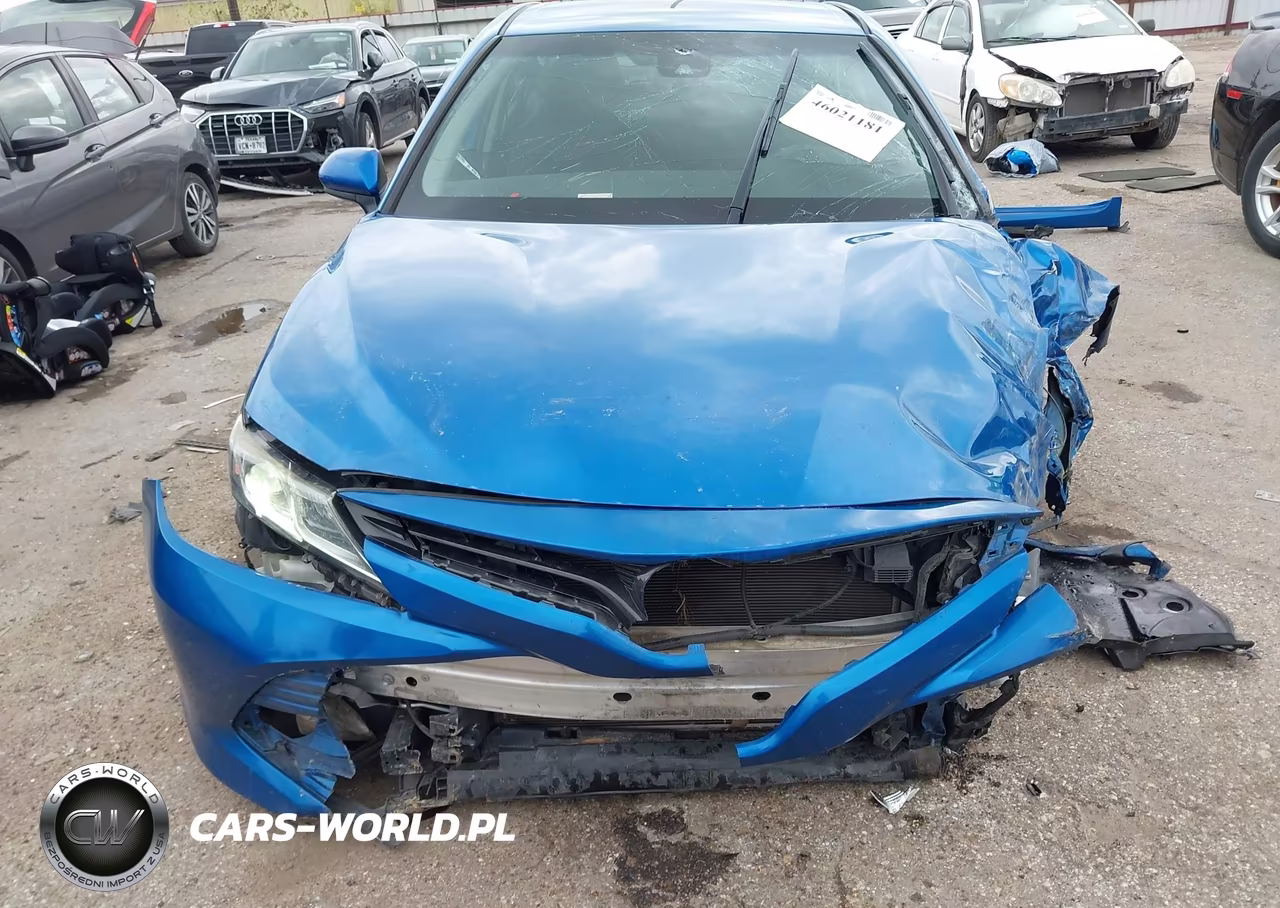 2020 Toyota Camry Le VIN:4T1C11AK2LU339609 - 13